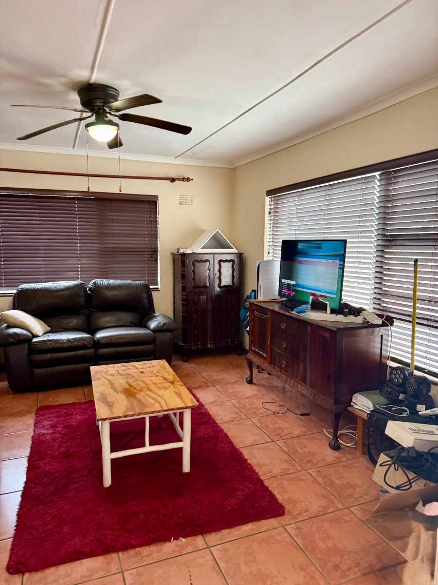 4 Bedroom Property for Sale in Bergzicht Western Cape